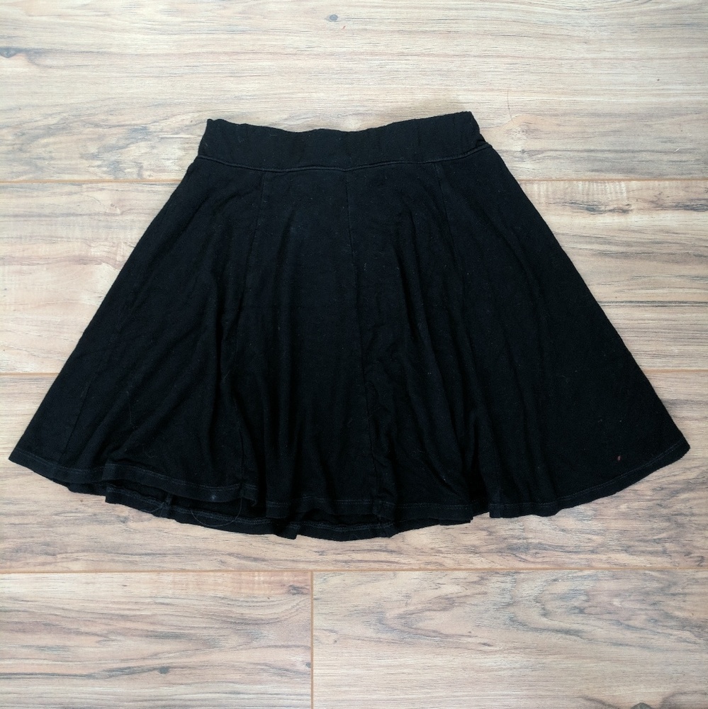 Black skater skirt